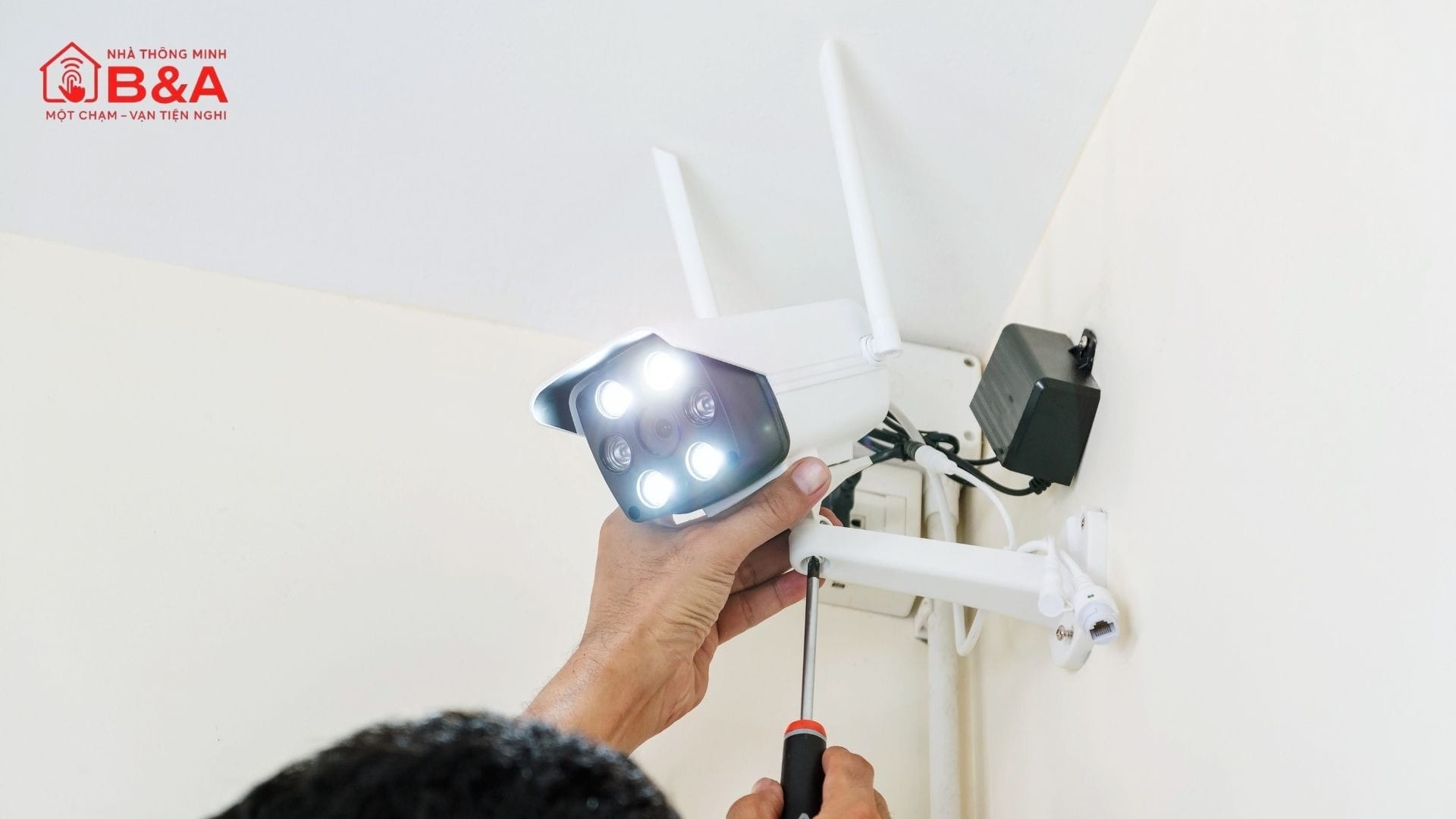 Kinh nghiệm lắp camera ngoài trời giúp hệ thống vận hành bền bỉ và hiệu quả 6 Vị trí lắp đặt lý tưởng theo kinh nghiệm lắp camera ngoài trời chuyên nghiệp