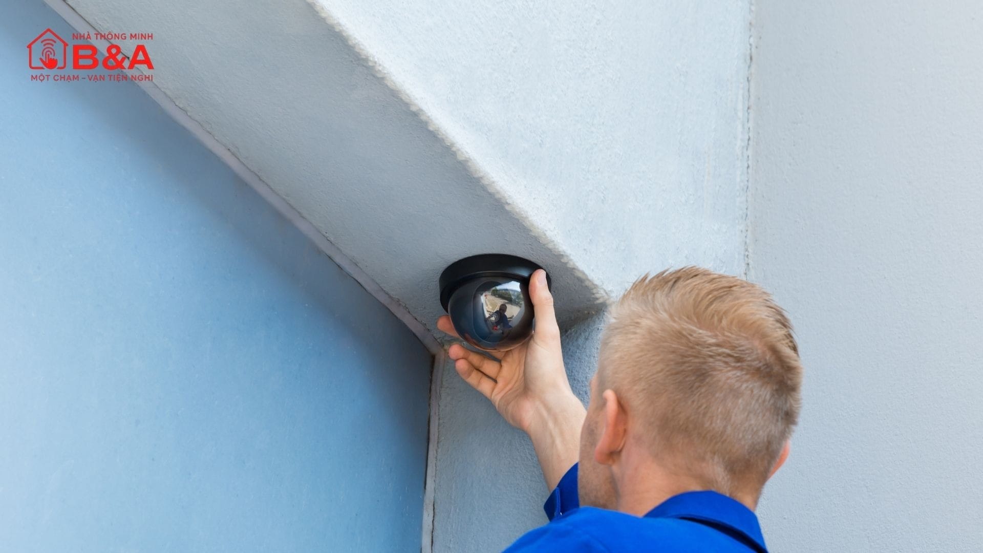 Kinh nghiệm lắp camera ngoài trời giúp hệ thống vận hành bền bỉ và hiệu quả 10 Tránh ngược sáng qua kinh nghiệm lắp camera ngoài trời chuyên nghiệp