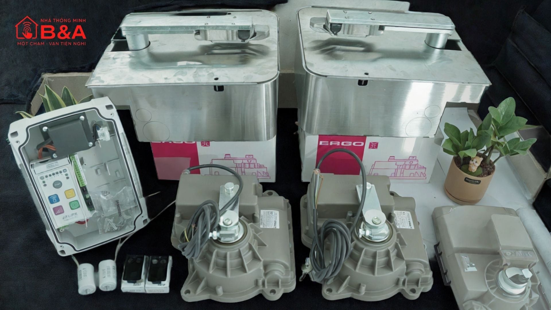 Cấu tạo bộ motor cổng âm sàn gồm những bộ phận nào?